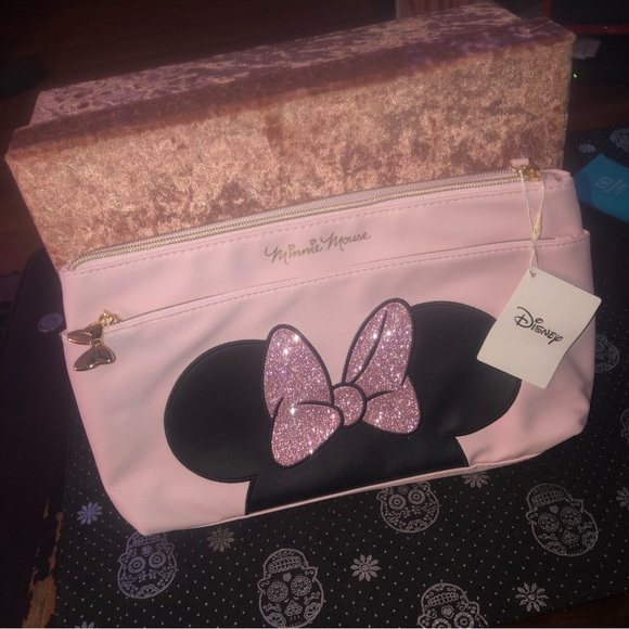 Disney Minnie Mouse pink cosmetic makeup bag - Picture 5 of 10